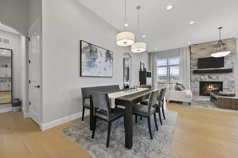 Dining - Cambrium Ct., Wentzville, MO 63385 photo 2 of 2
