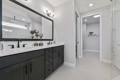 Bath - Cambrium Ct., Wentzville, MO 63385 photo 1 of 3