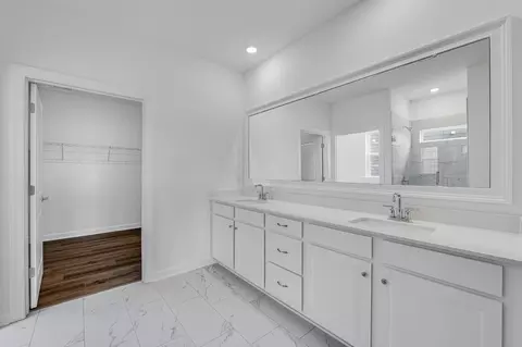 Bath - 5390 Redbud Rd, Lancaster, SC 29720 photo 3 of 6