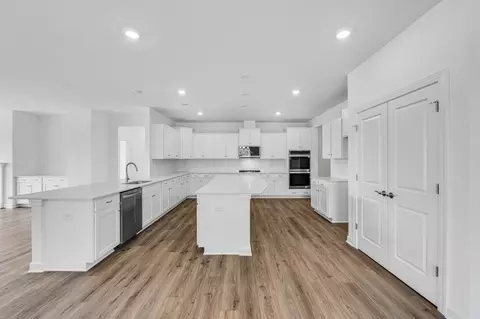 Kitchen - 5390 Redbud Rd, Lancaster, SC 29720 photo 3 of 6