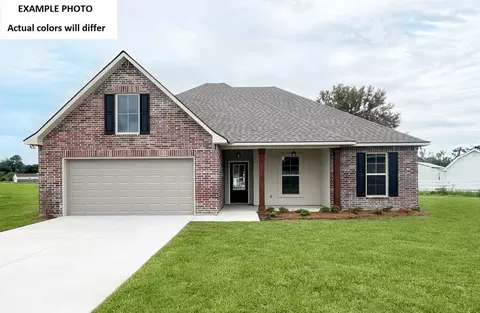 201 Hidden Meadows Dr, Lafayette, LA 70506