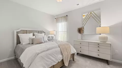 Bedroom - 17838 Longleaf Dr, Athens, AL 35611 photo 5 of 5