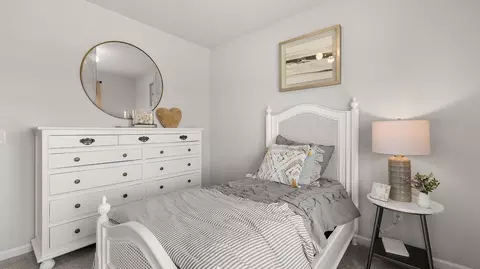 Bedroom - 17838 Longleaf Dr, Athens, AL 35611 photo 4 of 5