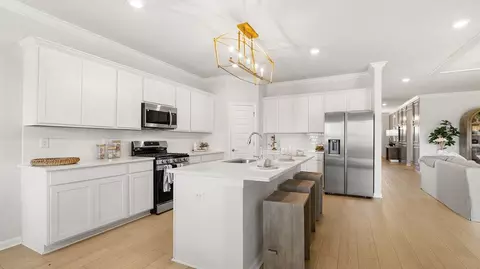 Kitchen - 17838 Longleaf Dr, Athens, AL 35611 photo 2 of 4