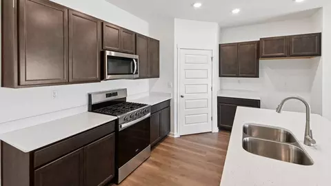 Kitchen - 25515 W Thicket Ln, Plainfield, IL 60544 photo 3 of 10