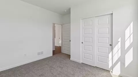 Bedroom - 25515 W Thicket Ln, Plainfield, IL 60544 photo 3 of 12
