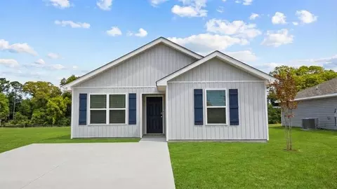 7 Th St, Gulfport, MS 39503