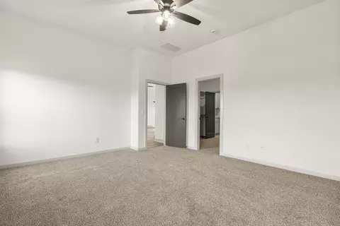 Bedroom - 3401 Slate River Dr, Yukon, OK 73099 photo 3 of 9