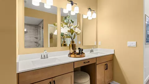 Bath - 3301 Greycliff Trl, Franklin, OH 45005 photo 2 of 8