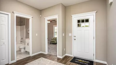 Entry Way - 3301 Greycliff Trl, Franklin, OH 45005 photo 3 of 7