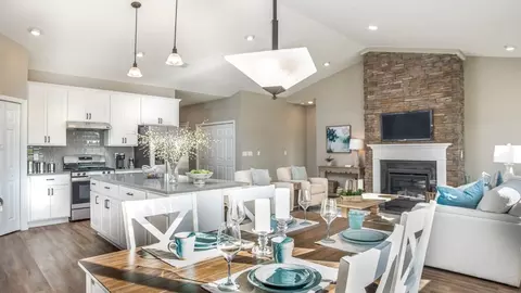 Dining - 3301 Greycliff Trl, Franklin, OH 45005 photo 3 of 4