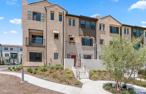 101 Pickwick Ln, Burbank, CA 91506