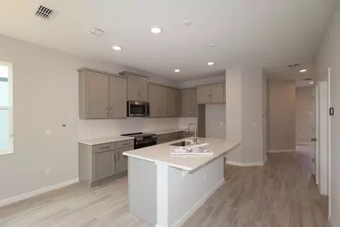 Kitchen - 1405 Hyde St, Saint Cloud, FL 34771 photo 6 of 8