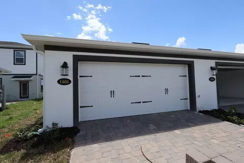 Exterior - 1405 Hyde St, Saint Cloud, FL 34771 photo 5 of 12