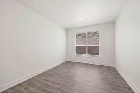 564 Gus Loop, Georgetown, TX 78626 photo 8