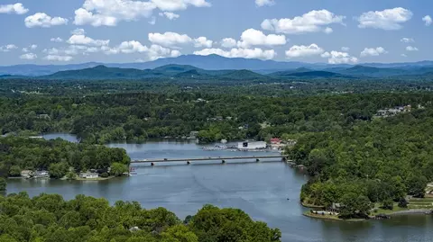 View/Area - Jeremiah Ct, Hickory, NC 28601 photo 2 of 18