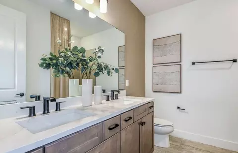 Bath - 16918 Canary Trl, Parrish, FL 34219 photo 3 of 5