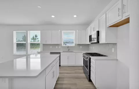 Kitchen - 320 Ecliptic Loop, Yulee, FL 32097 photo 3 of 3