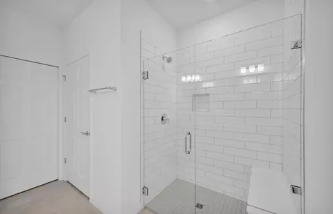 Bath - 320 Ecliptic Loop, Yulee, FL 32097 photo 2 of 2