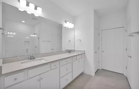 Bath - 320 Ecliptic Loop, Yulee, FL 32097 photo 1 of 2