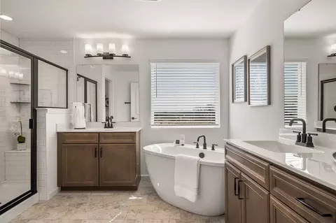 Bath - 1 Hazel Ct, Wright City, MO 63390 photo 1 of 21