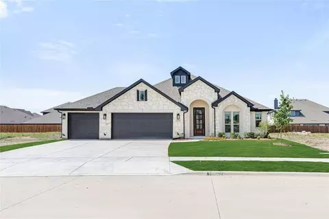 325 London Dr, Lavon, TX 75166