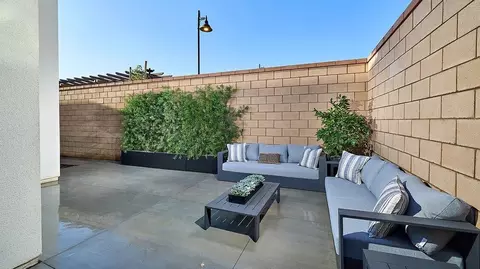 Exterior - 16556 Forest Ln, Fontana, CA 92336 photo 4 of 6