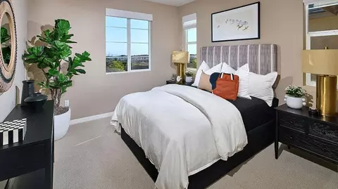 Bedroom - 16556 Forest Ln, Fontana, CA 92336 photo 1 of 4