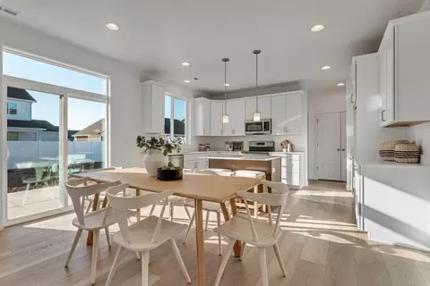 Dining - 2106 W 2530 N, Clinton, UT 84015 photo 2 of 2