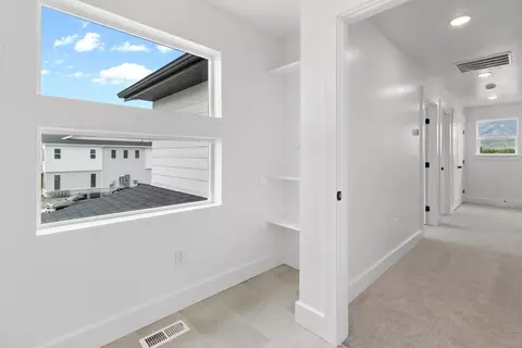 Entry Way - 7115 N Cairns Way, Eagle Mountain, UT 84005 photo 4 of 4