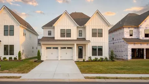 5722 Sagebrush Dr, Murfreesboro, TN 37129