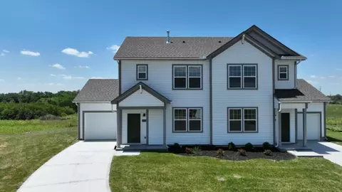 12406 S Acacia Dr, Lake Lotawana, MO 64086