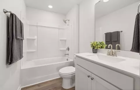 Bath - 3115 Carpenter Rd, Durham, NC 27704 photo 4 of 5