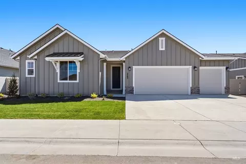 5702 N Chestnut Hl, Meridian, ID 83646