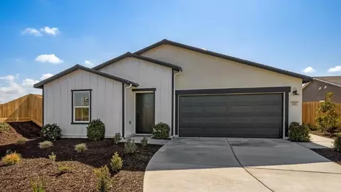 Exterior - 8107 Crofton Way, Bakersfield, CA 93307 photo 6 of 9