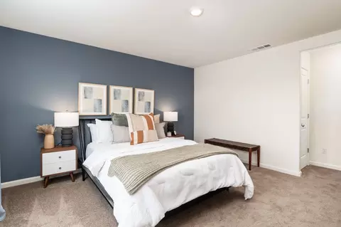Bedroom - 8107 Crofton Way, Bakersfield, CA 93307 photo 4 of 6