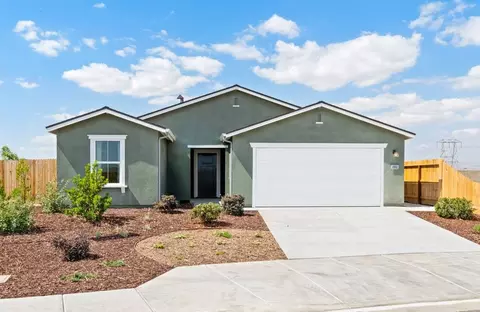 Exterior - 8107 Crofton Way, Bakersfield, CA 93307 photo 7 of 9