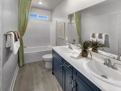 Bath - 11467 Sheehan Ln, Beaumont, CA 92223 photo 2 of 2