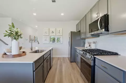 Kitchen - 224 E Millbrook Dr, Spring Hill, TN 37174 photo 3 of 9