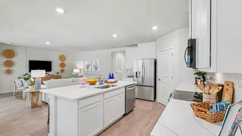 Kitchen - 4492 Wren Trl, Mims, FL 32754 photo 2 of 2