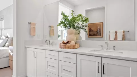 Bath - 909 Treble, Irvine, CA 92618 photo 1 of 1