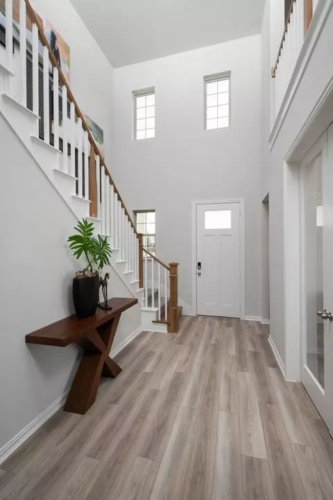 Entry Way - 568 Marcus Ln, Crowley, TX 76036 photo 2 of 2