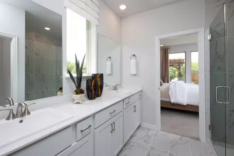 Bath - 568 Marcus Ln, Crowley, TX 76036 photo 2 of 2