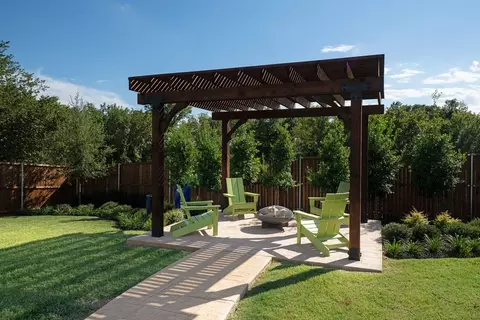 Exterior - 568 Marcus Ln, Crowley, TX 76036 photo 9 of 10