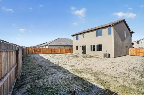Exterior - 1706 Shingle Ave, Manteca, CA 95337 photo 2 of 15