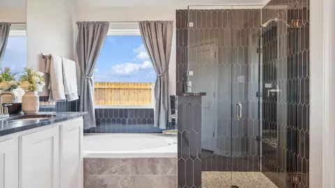 Bath - 321 Sterling Ridge Dr, Leander, TX 78641 photo 3 of 5