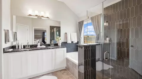 Bath - 321 Sterling Ridge Dr, Leander, TX 78641 photo 2 of 5