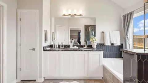 Bath - 321 Sterling Ridge Dr, Leander, TX 78641 photo 1 of 5