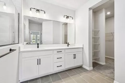 Bath - 5593 Coopers Hawk Ct, Saint Cloud, FL 34772 photo 1 of 3
