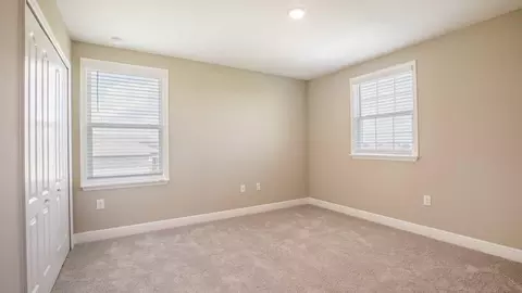 Bedroom - 2214 Elegant Mnr Cir, Edgewater, FL 32141 photo 5 of 7